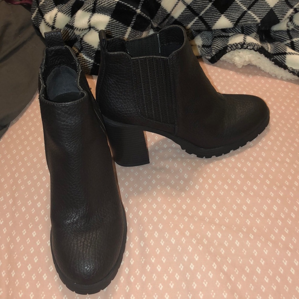 Black boots